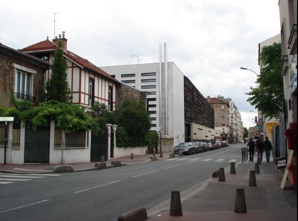 1999 Rue des Rosiers lycée